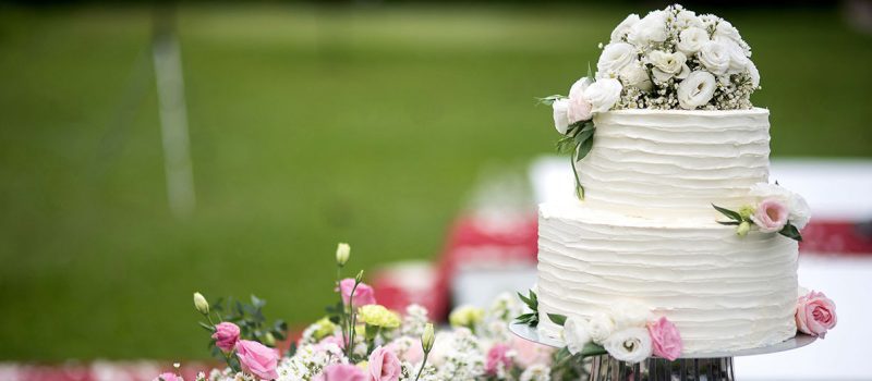 The Wedding Cake: Showpiece of the Celebration